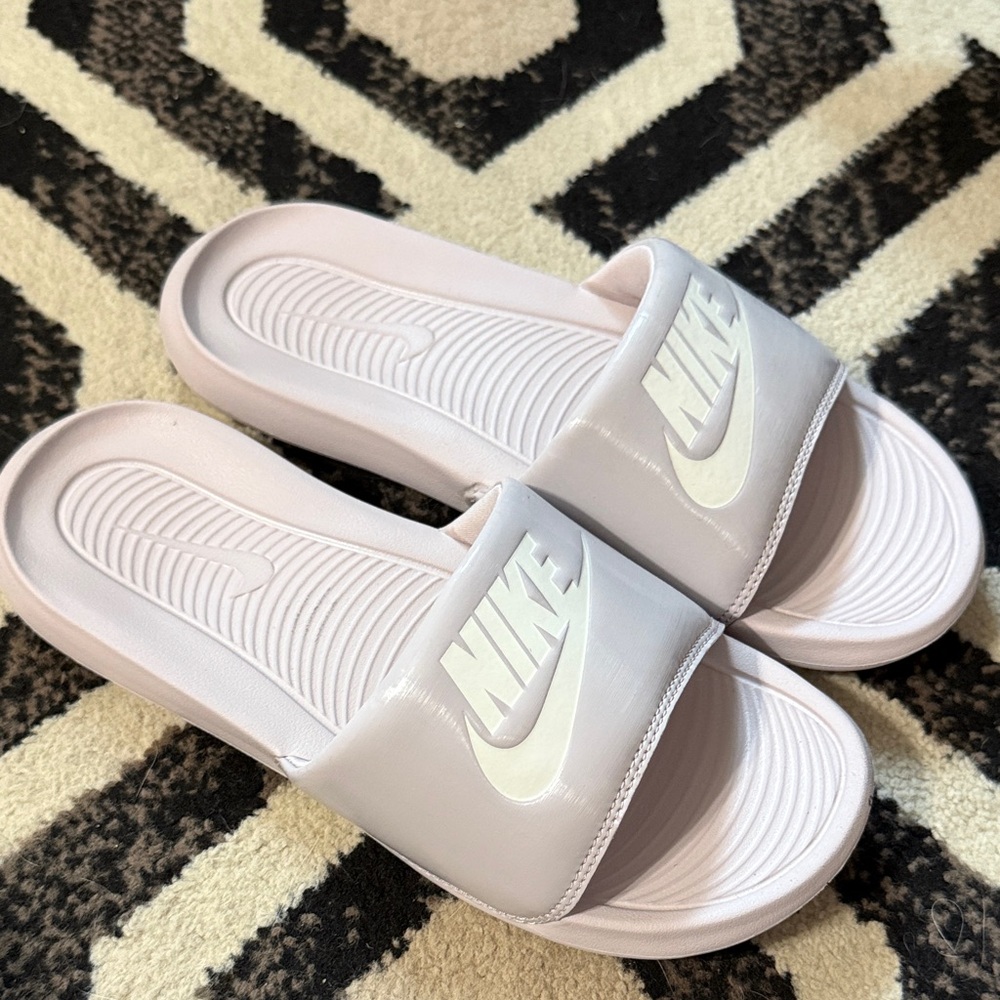 Nike slides